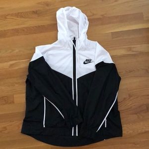 Nike Women's Sportswear Windrunner Jacket